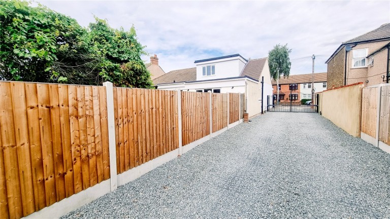 Images for Essex Road, Romford, RM7