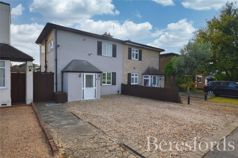 Click the photo for more details of Eastern Avenue East, Romford, RM2
