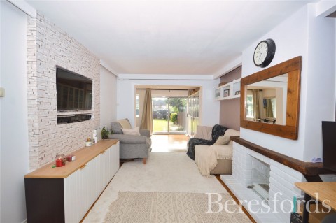 Click the photo for more details of Eastern Avenue East, Romford, RM2