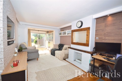 Click the photo for more details of Eastern Avenue East, Romford, RM2