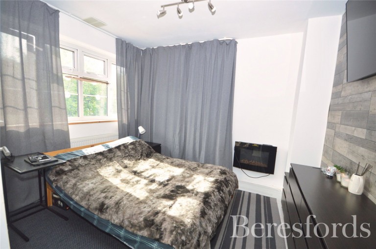 Images for Eastern Avenue East, Romford, RM2