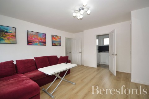 Click the photo for more details of Oak Street, Romford, RM7