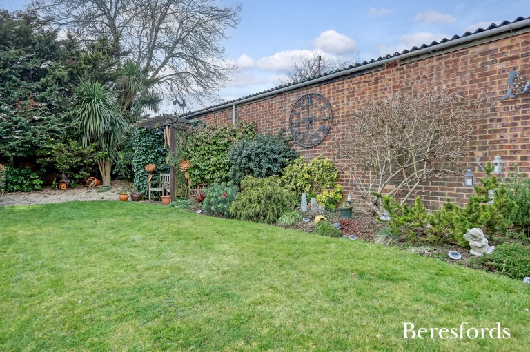 Images for Clunas Gardens, Gidea Park, RM2