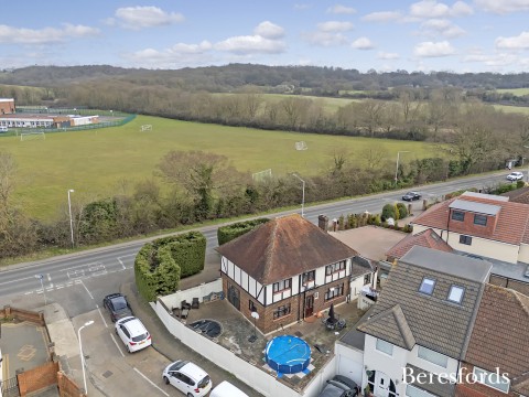 Click the photo for more details of Lower Bedfords Road, Romford, RM1