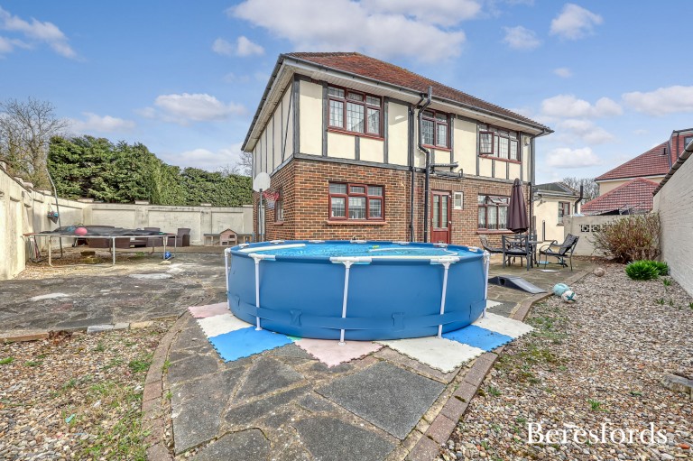 Images for Lower Bedfords Road, Romford, RM1