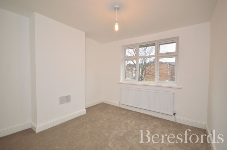 Images for Thurloe Gardens, Romford, RM1