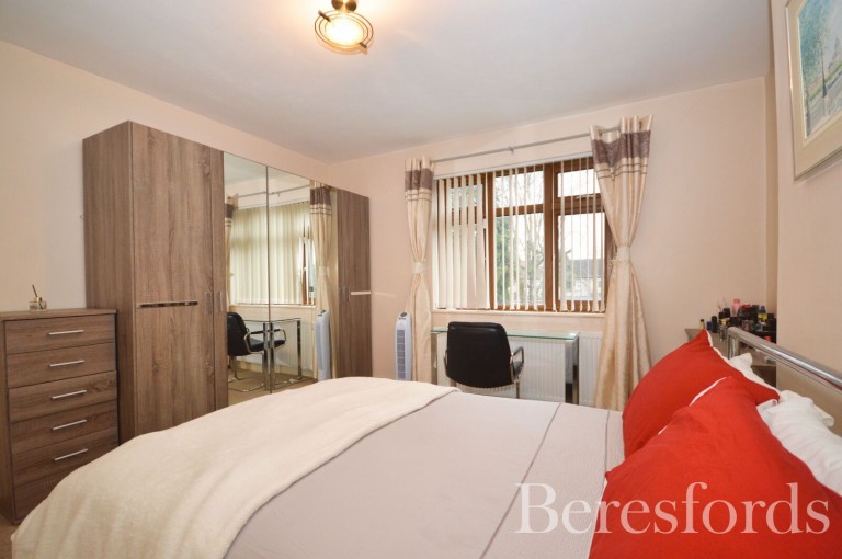 Images for Eastern Avenue East, Romford, RM1
