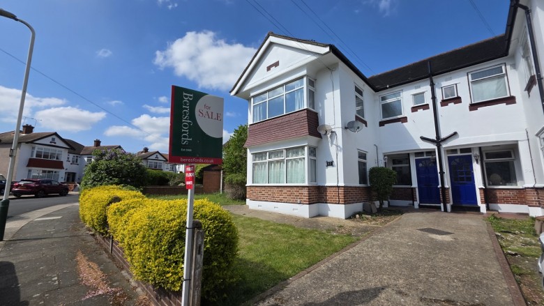 Click the photo for more details of Tudor Drive, Gidea Park, RM2