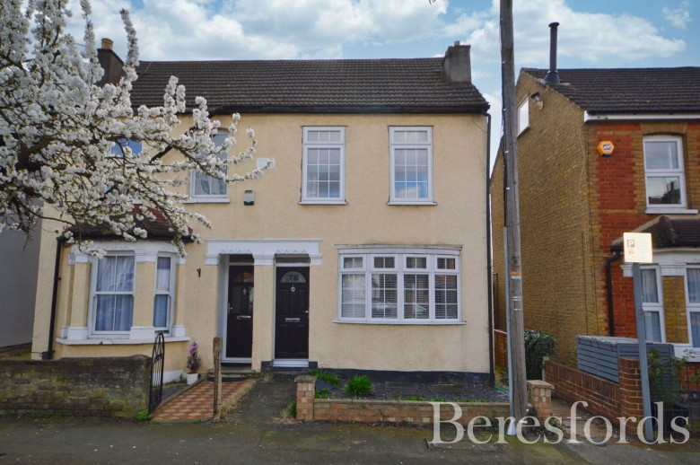 Click the photo for more details of Clydesdale Road, Hornchurch, RM11