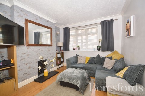 Click the photo for more details of Clydesdale Road, Hornchurch, RM11