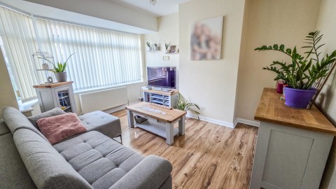 Click the photo for more details of Fourth Avenue, Rush Green, RM7