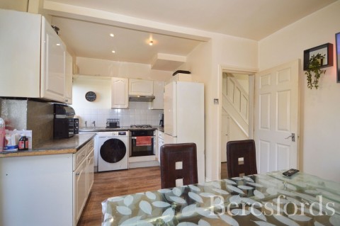 Click the photo for more details of Fourth Avenue, Romford, RM7