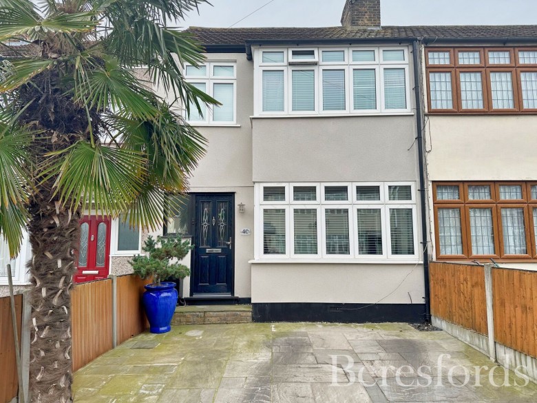 Click the photo for more details of Benets Road, Hornchurch, RM11