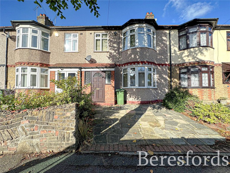 Click the photo for more details of Lyndhurst Drive, Hornchurch, RM11