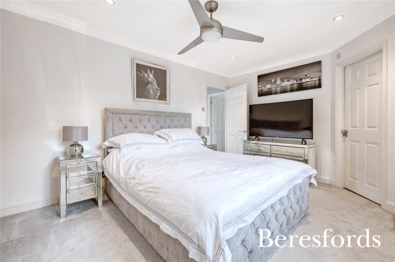 Images for Ardleigh Green Road, Hornchurch, RM11