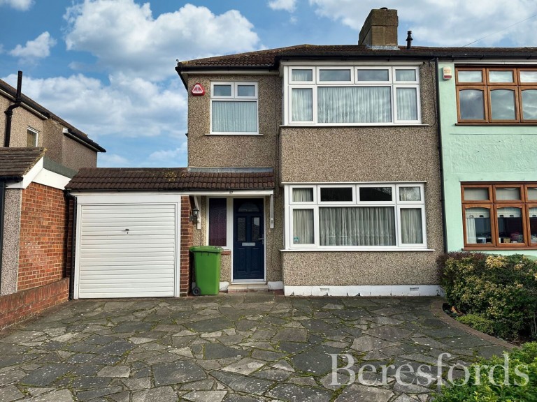 Images for Saunton Road, Hornchurch, RM12