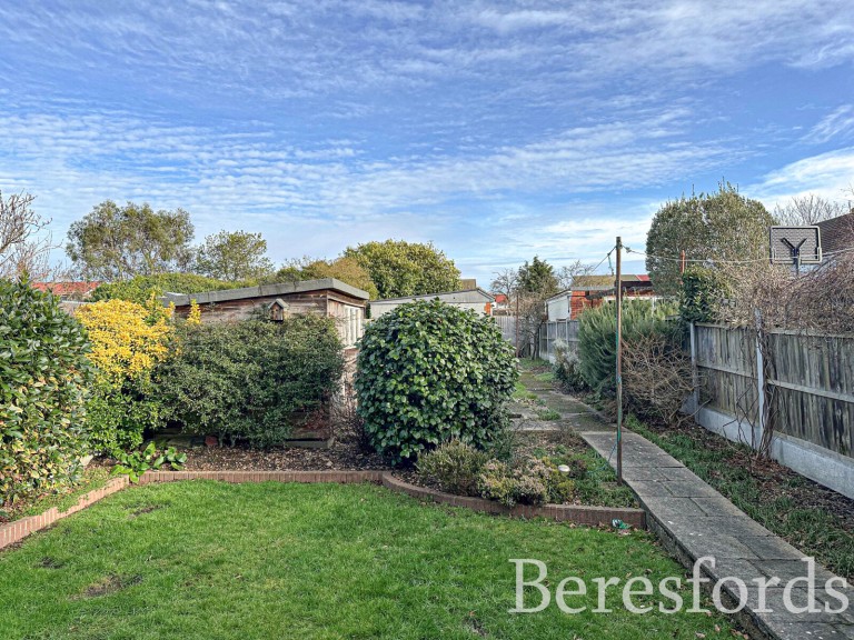 Images for Saunton Road, Hornchurch, RM12