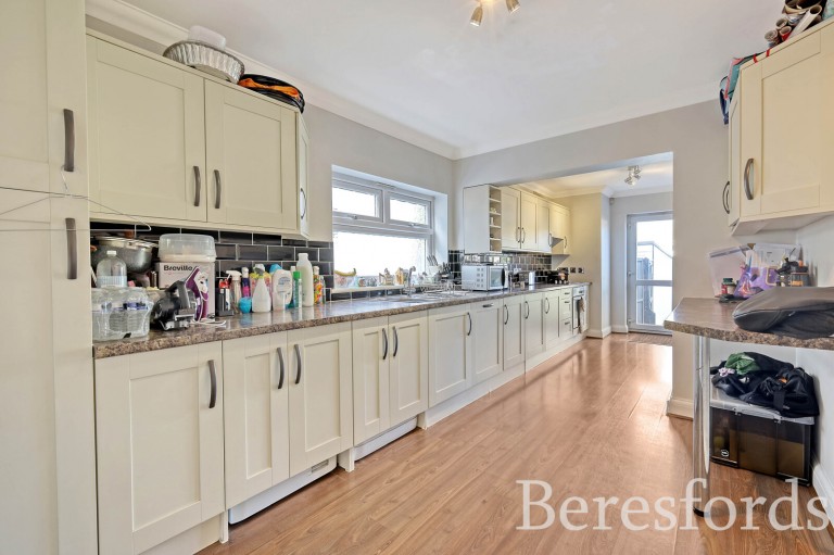 Images for Eyhurst Avenue, Hornchurch, RM12