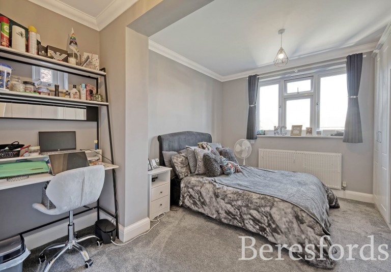 Images for Eyhurst Avenue, Hornchurch, RM12