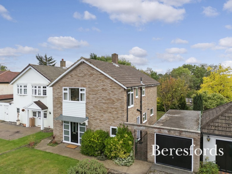 Click the photo for more details of Ferndown, Emerson Park, Hornchurch, RM11