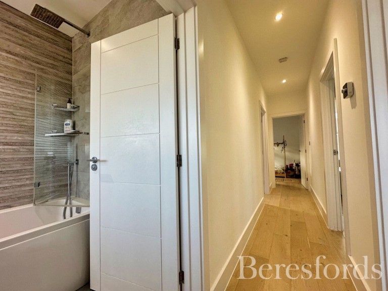 Images for Alma Avenue, Hornchurch, RM12