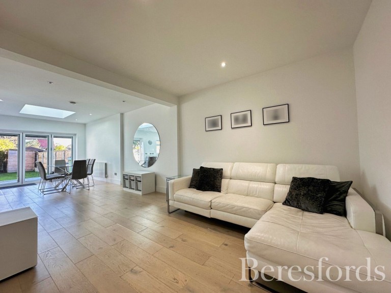 Images for Alma Avenue, Hornchurch, RM12