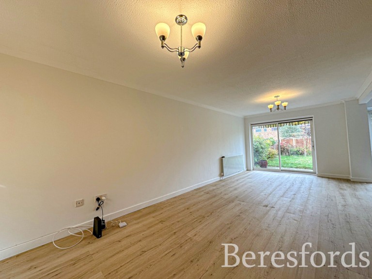 Images for Veny Crescent, Hornchurch, RM12
