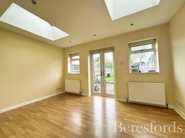 Images for Northumberland Avenue, Hornchurch, RM11