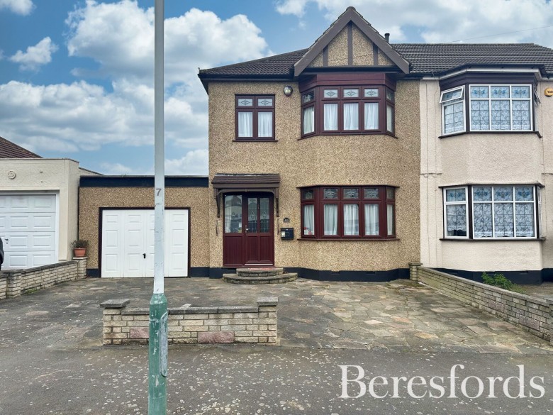 Click the photo for more details of Norman Road, Hornchurch, RM11