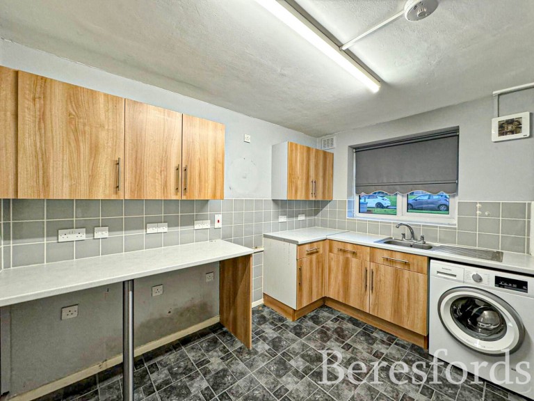 Images for Victor Approach, Hornchurch, RM12