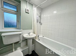 Images for Victor Approach, Hornchurch, RM12
