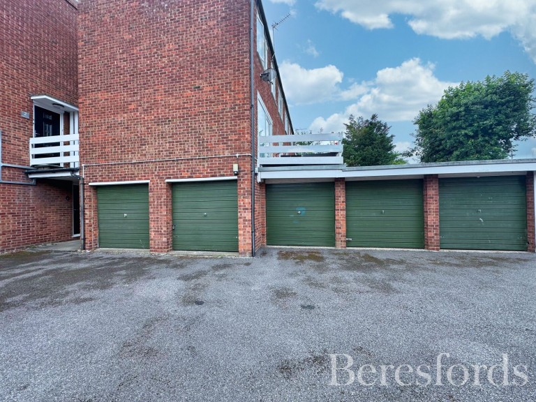 Images for Berkeley Drive, Hornchurch, RM11
