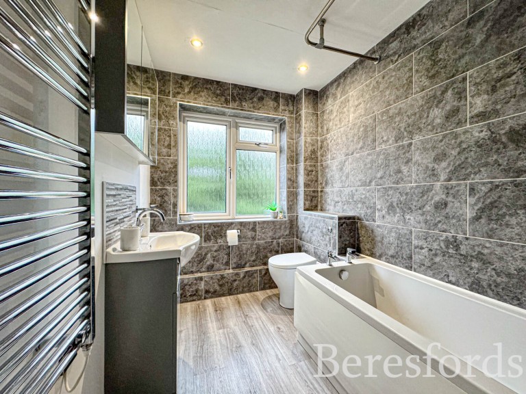 Images for Berkeley Drive, Hornchurch, RM11