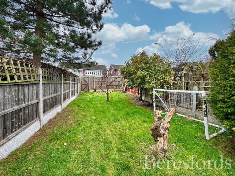 Images for Somerset Gardens, Hornchurch, RM11