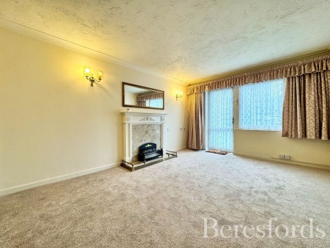 Click the photo for more details of Fentiman Way, Hornchurch, RM11