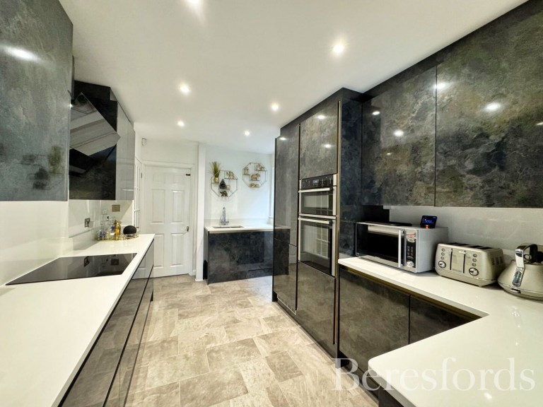 Images for Ilfracombe Crescent, Hornchurch, RM12