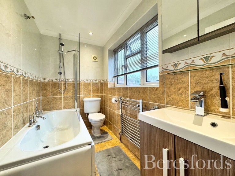 Images for Ilfracombe Crescent, Hornchurch, RM12