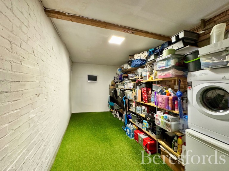 Images for Ilfracombe Crescent, Hornchurch, RM12