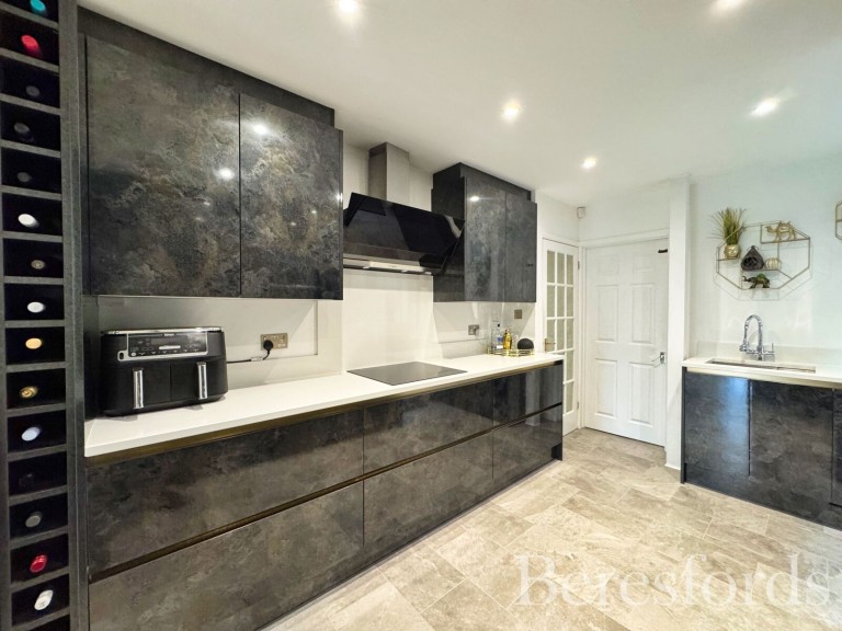 Images for Ilfracombe Crescent, Hornchurch, RM12