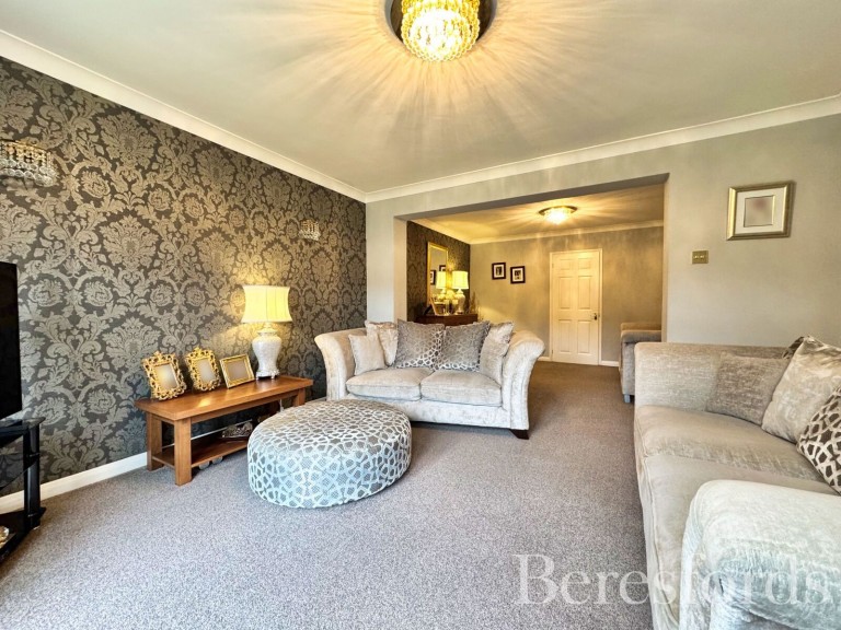 Images for Ilfracombe Crescent, Hornchurch, RM12
