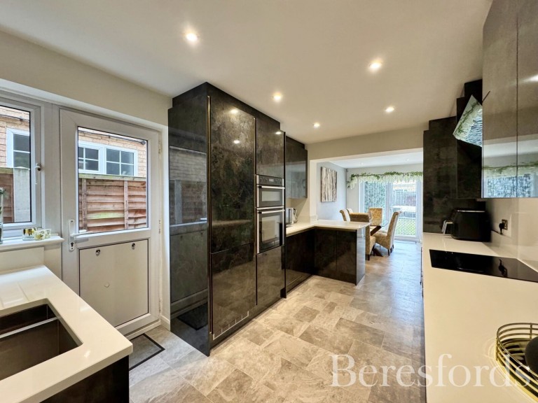 Images for Ilfracombe Crescent, Hornchurch, RM12