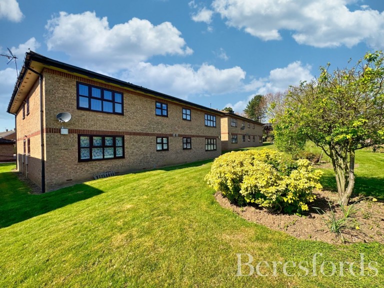 Images for Abbs Cross Gardens, Hornchurch, RM12