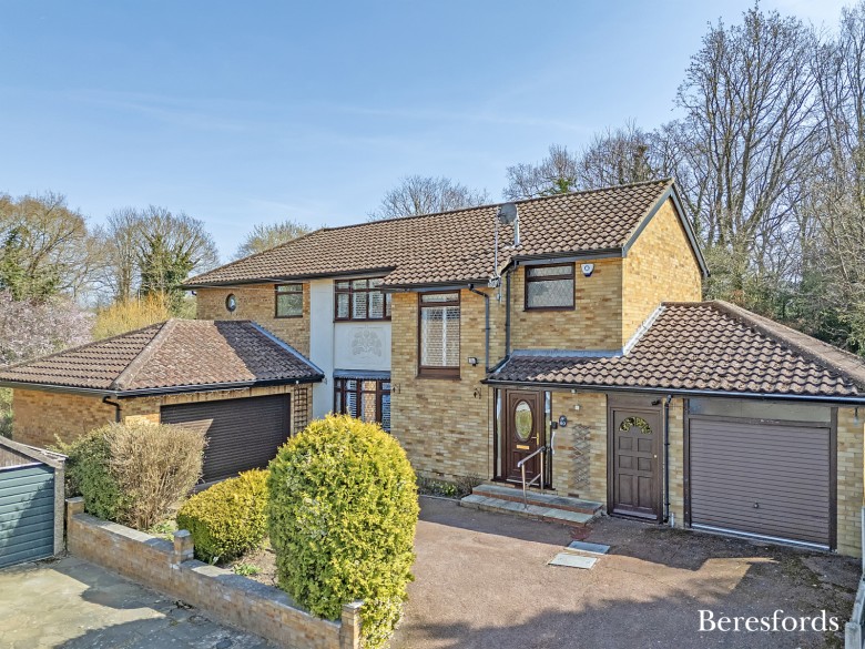 Click the photo for more details of Hornminster Glen, Hornchurch, RM11