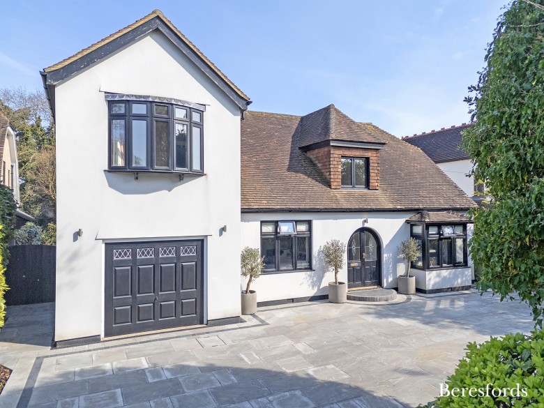 Click the photo for more details of Ardleigh Green Road, Hornchurch, RM11