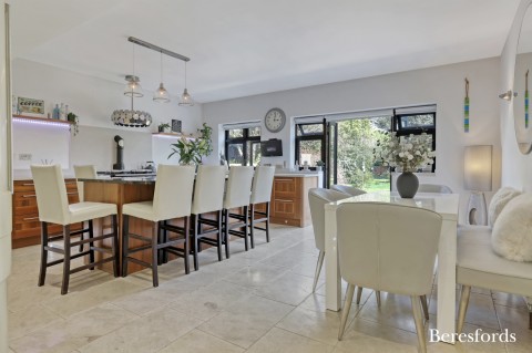 Click the photo for more details of Ardleigh Green Road, Hornchurch, RM11