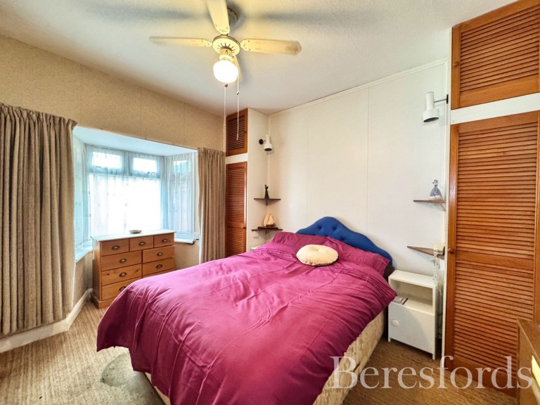 Images for Chiltern Gardens, Hornchurch, RM12