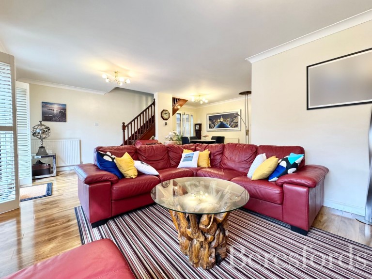 Images for Swanbourne Drive, Hornchurch, RM12