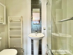 Images for Swanbourne Drive, Hornchurch, RM12