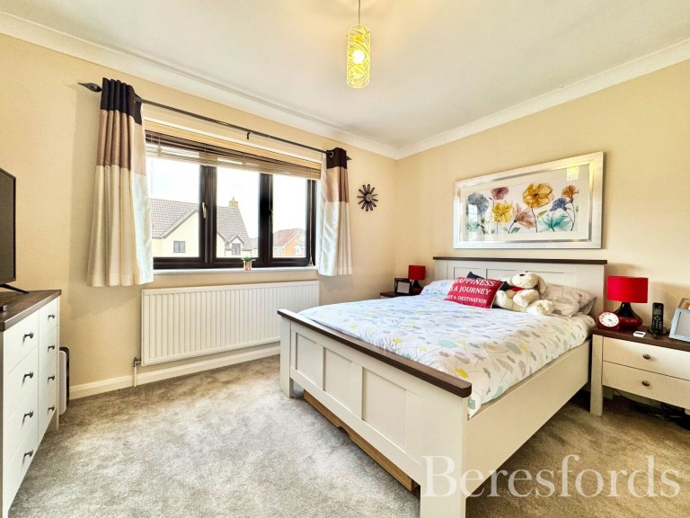 Images for Swanbourne Drive, Hornchurch, RM12
