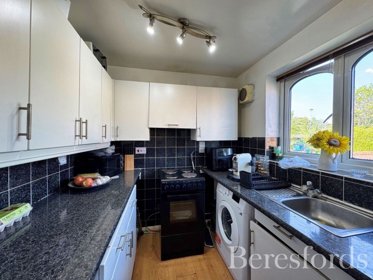 Images for Naunton Way, Hornchurch, RM12